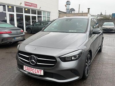 Grau Gebraucht 2020 Mercedes B200 Edition 1 Van / Kleinbus | 15.950 € (Fairer Preis)