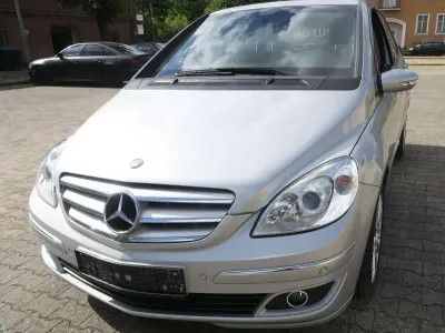 Gebraucht Mercedes B200 136 PS (100 kW) 2005 Polarsilber  metalliclack Van / Kleinbus