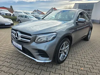 Gebraucht Mercedes GLC220 AMG line 170 PS (125 kW) 2019 Selenitgrau SUV
