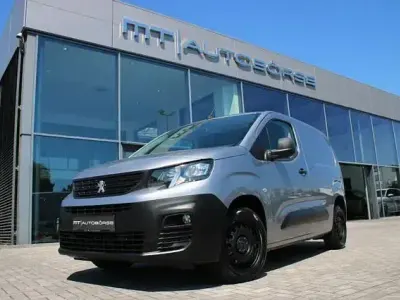 Gebraucht Peugeot Partner Premium 99 PS (72 kW) 2019 Andere Van / Kleinbus