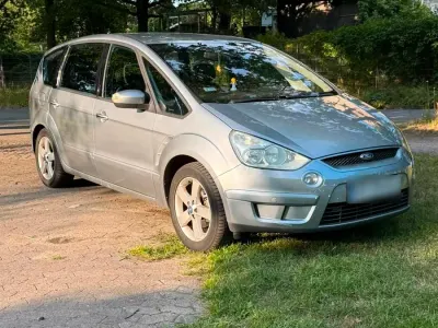 Gebraucht Ford S-MAX S 140 PS (102 kW) 2009 Silber Van / Kleinbus