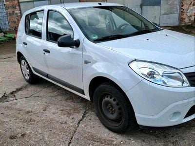 Gebraucht Dacia Sandero 75 PS (55 kW) 2009 Weiß Kleinwagen