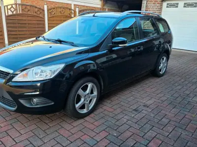 Gebraucht Ford Focus Style 109 PS (80 kW) 2010 Schwarz Kombi