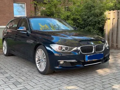 Gebraucht BMW 325 Sport Line 220 PS (161 kW) 2013 Blau Kombi