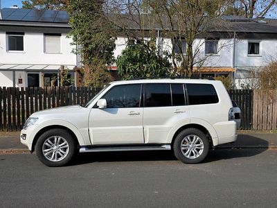 Gebraucht Mitsubishi Pajero 190 PS (139 kW) 2016 Weiß SUV