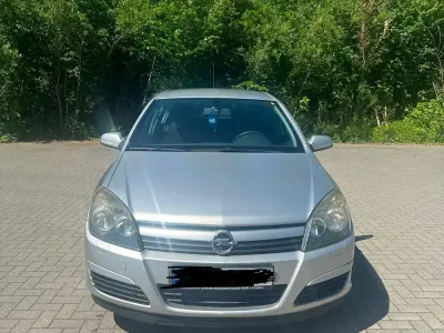 Gebraucht Opel Astra 90 PS (66 kW) 2005 Grau Kleinwagen