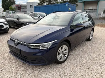 Gebraucht VW Golf VIII Life 131 PS (96 kW) 2023 Blau Kombi