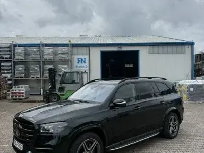 Gebraucht Mercedes GLS450 367 PS (269 kW) 2023 Grün SUV