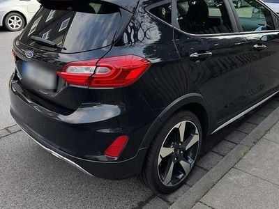 Gebraucht Ford Fiesta Active 100 PS (73 kW) 2018 Schwarz Kleinwagen