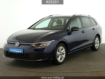 Gebraucht VW Golf VIII Life 150 PS (110 kW) 2023 Atlantik blue metallic Kombi