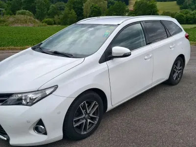 Gebraucht Toyota Auris Touring Sports 124 PS (91 kW) 2015 Kombi