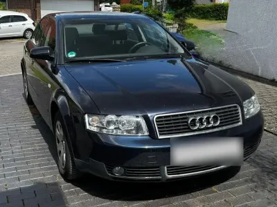 Gebraucht Audi A4 131 PS (96 kW) 2001 Blau Limousine