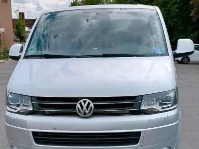 Używany VW Caravelle 140 KM (102 kW) 2015 Srebrny Van
