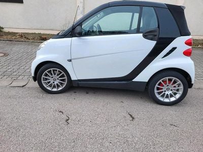 Gebraucht Smart ForTwo Cabrio 71 PS (52 kW) 2010 Weiß Cabrio