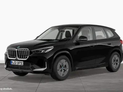 Gebraucht BMW iX1 Performance 200 kW (272 PS) 2023 Schwarz SUV