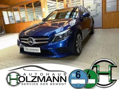 Gebraucht Mercedes C220 Avantgarde 194 PS (142 kW) 2019 Brillantblaumetallic (metallic) Kombi