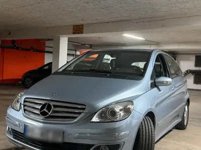 Gebraucht Mercedes B200 136 PS (100 kW) 2006 Blau Van / Kleinbus