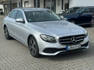 Gebraucht Mercedes E220 194 PS (142 kW) 2019 Silber Limousine