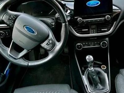 Gebraucht Ford Fiesta Titanium 100 PS (73 kW) 2017 Grau Kleinwagen