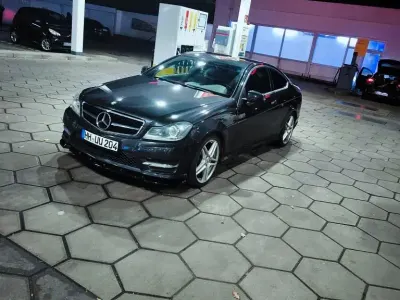 Gebraucht Mercedes C180 AMG line 156 PS (114 kW) 2012 Schwarz Coupé