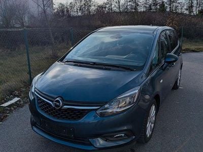 Blau Gebraucht 2017 Opel Zafira Innovation Van / Kleinbus | 9.500 € (Guter Preis)
