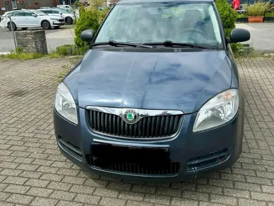 Gebraucht Skoda Fabia 60 PS (44 kW) 2010 Grau Kleinwagen