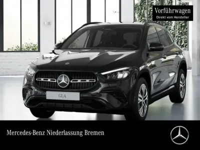 Gebraucht Mercedes GLA200 Progressive 163 PS (119 kW) 2026 Schwarz SUV