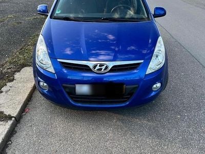 Gebraucht Hyundai i20 80 PS (58 kW) 2010 Blau Kleinwagen