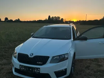 Gebraucht Skoda Octavia RS 184 PS (135 kW) 2015 Weiß Kombi