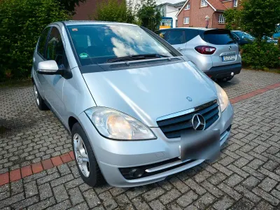 Gebraucht Mercedes A180 110 PS (80 kW) 2011 Silber Kleinwagen