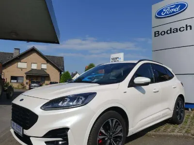 Używany Ford Kuga ST-Line X 150 KM (110 kW) 2020 Biały SUV