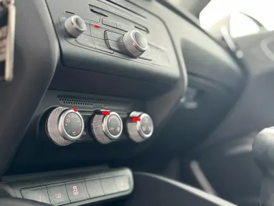 Gebraucht Audi A1 Ambiente 105 PS (77 kW) 2010 Weiß Kleinwagen
