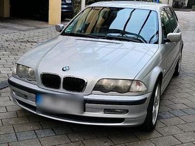 Gebraucht BMW 320 170 PS (125 kW) 2001 Silber Kombi