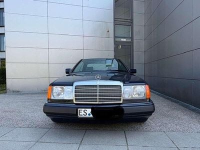 Second-hand Mercedes 230 132 CP (97 kW) 1990 Albastru Coupe