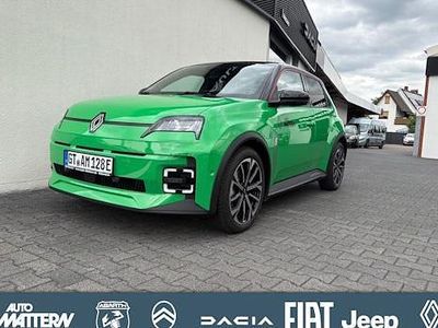 Grün Gebraucht 2024 Renault R5 Komfort Kleinwagen | 32.280 € (Fairer Preis)
