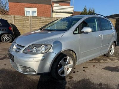 Second-hand VW Golf VI United 102 CP (75 kW) 2008 Argintiu Hatchback