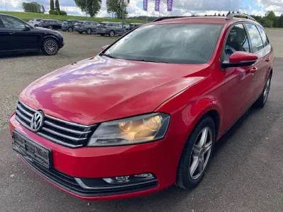 Używany VW Passat Trendline 105 KM (77 kW) 2011 Czerwony Kombi