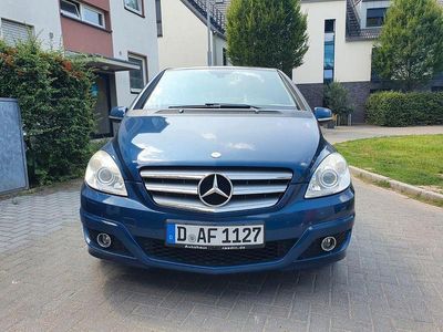 Mercedes B200