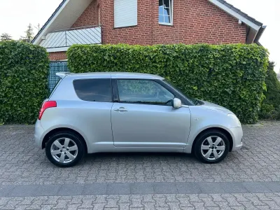 Gebraucht Suzuki Swift Comfort 94 PS (69 kW) 2009 Silber Kleinwagen