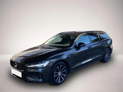 Gebraucht Volvo V60 Plus 455 PS (334 kW) 2024 Manufacturer Kombi