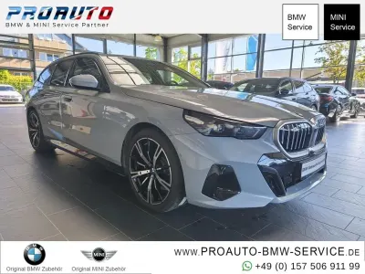 Gebraucht BMW 520 M Sport 197 PS (144 kW) 2025 Grau Limousine