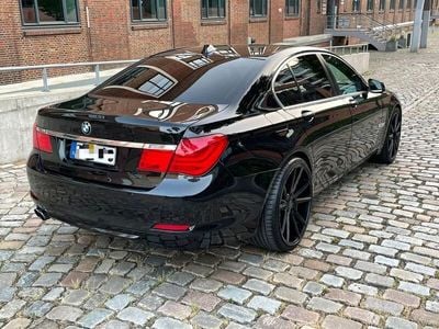 BMW 730