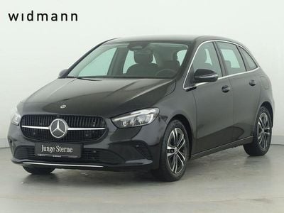 Metalliclack kosmosschwarz Gebraucht 2024 Mercedes B180 Advanced Van / Kleinbus | 28.850 € (Guter Preis)