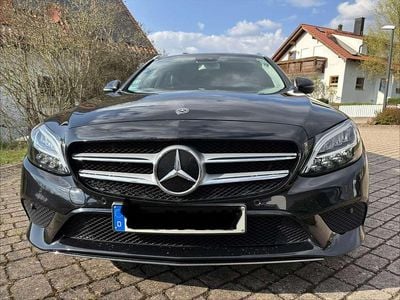 Gebraucht Mercedes C180 156 PS (114 kW) 2020 Schwarz Kombi