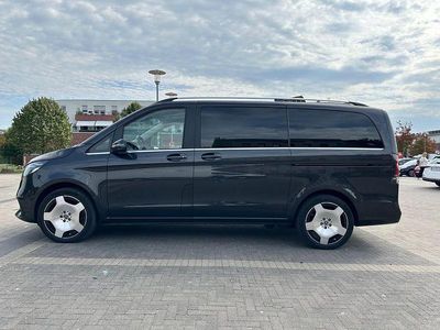 Gebraucht Mercedes V300 Avantgarde 237 PS (174 kW) 2024 Grau Van / Kleinbus