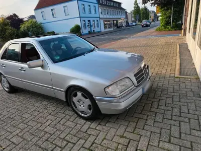 Gebraucht Mercedes C180 122 PS (89 kW) 1996 Grün Limousine