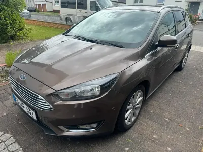 Gebraucht Ford Focus 120 PS (88 kW) 2016 Braun Kombi