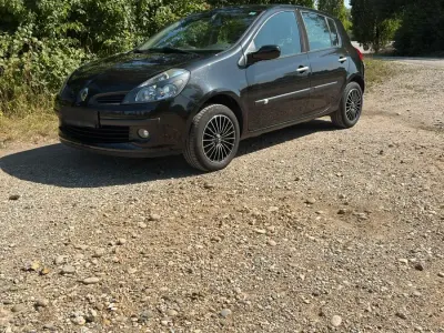 Gebraucht Renault Clio 75 PS (55 kW) 2007 Schwarz Kleinwagen