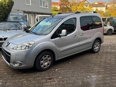 Usata Peugeot TePee Family 120 CV (88 kW) 2011 Grigio Station wagon