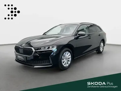 Gebraucht Skoda Superb Essence 150 PS (110 kW) 2025 Ebony schwarz metallic Kombi